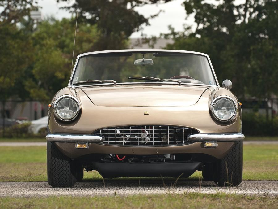  Ferrari 330 GTS 1967 года  (фото 4 из 102)